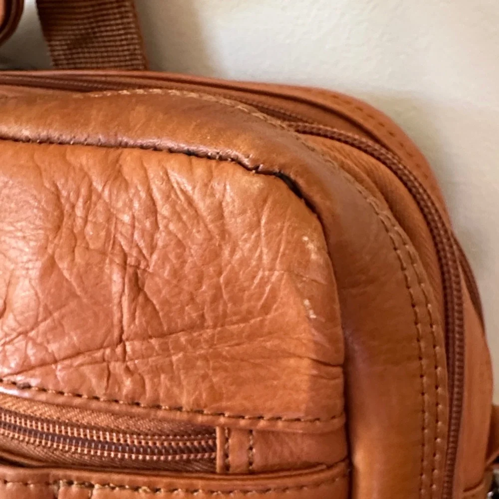 Kenneth Cole Reaction Tan Leather Briefcase